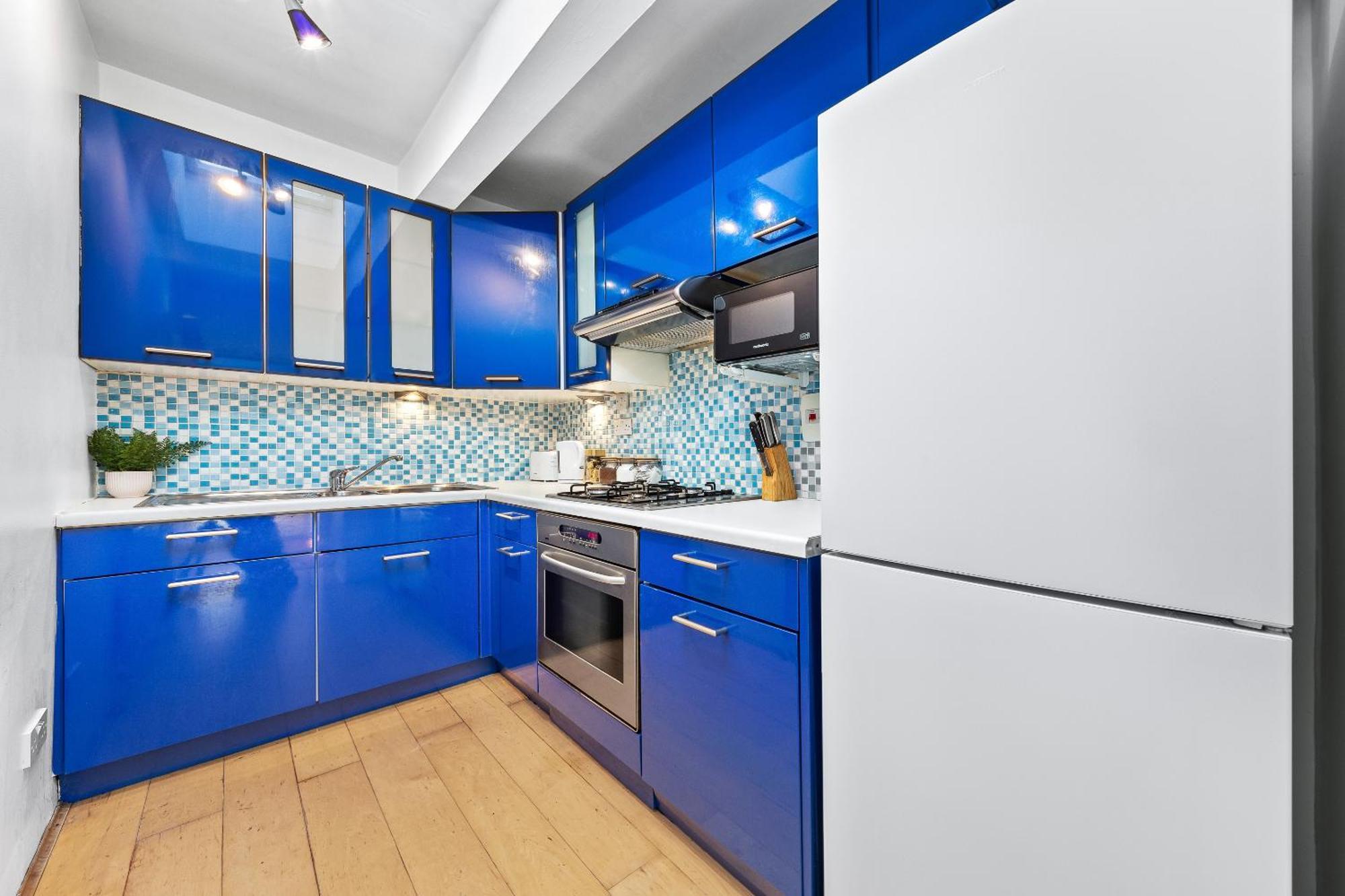 Balcony Blue Theme 1 Bedroom Central London Luxury Flat Near Hyde Park! Accommodates Up To 6! Double Sofa Bed And Next To Station! Extérieur photo