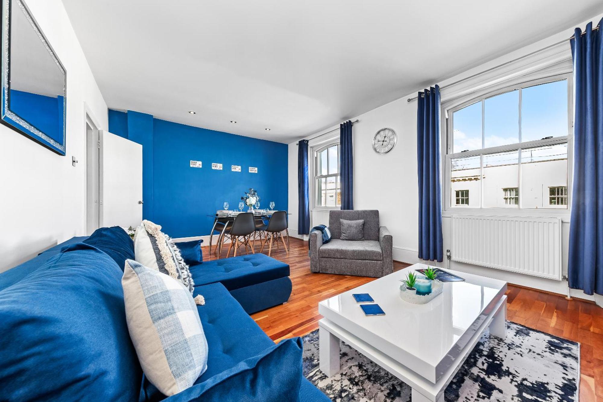 Balcony Blue Theme 1 Bedroom Central London Luxury Flat Near Hyde Park! Accommodates Up To 6! Double Sofa Bed And Next To Station! Extérieur photo