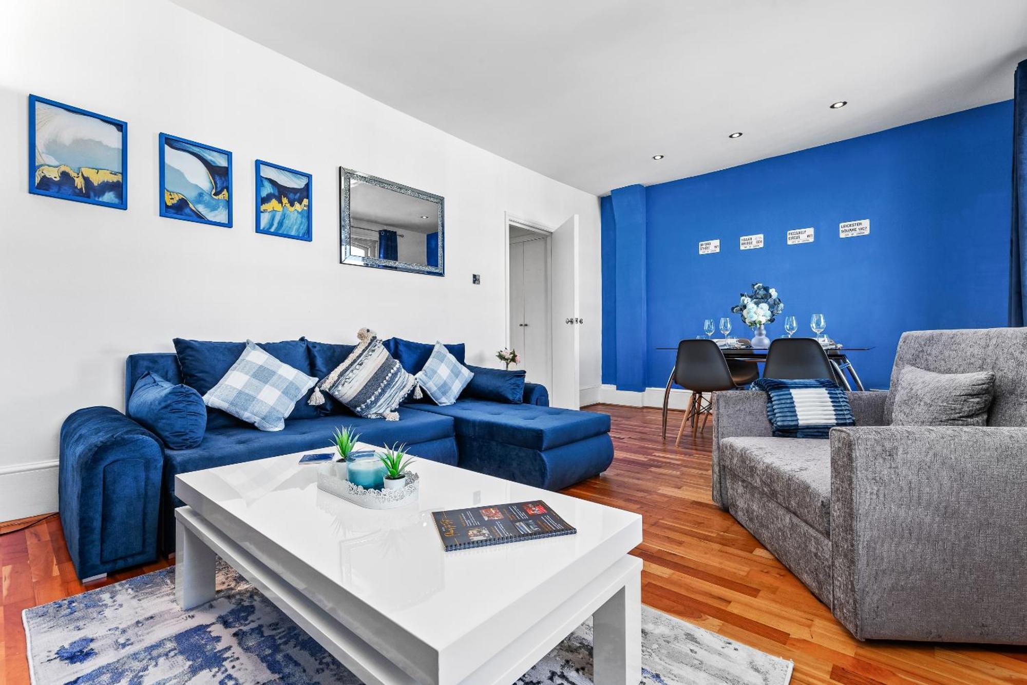 Balcony Blue Theme 1 Bedroom Central London Luxury Flat Near Hyde Park! Accommodates Up To 6! Double Sofa Bed And Next To Station! Extérieur photo