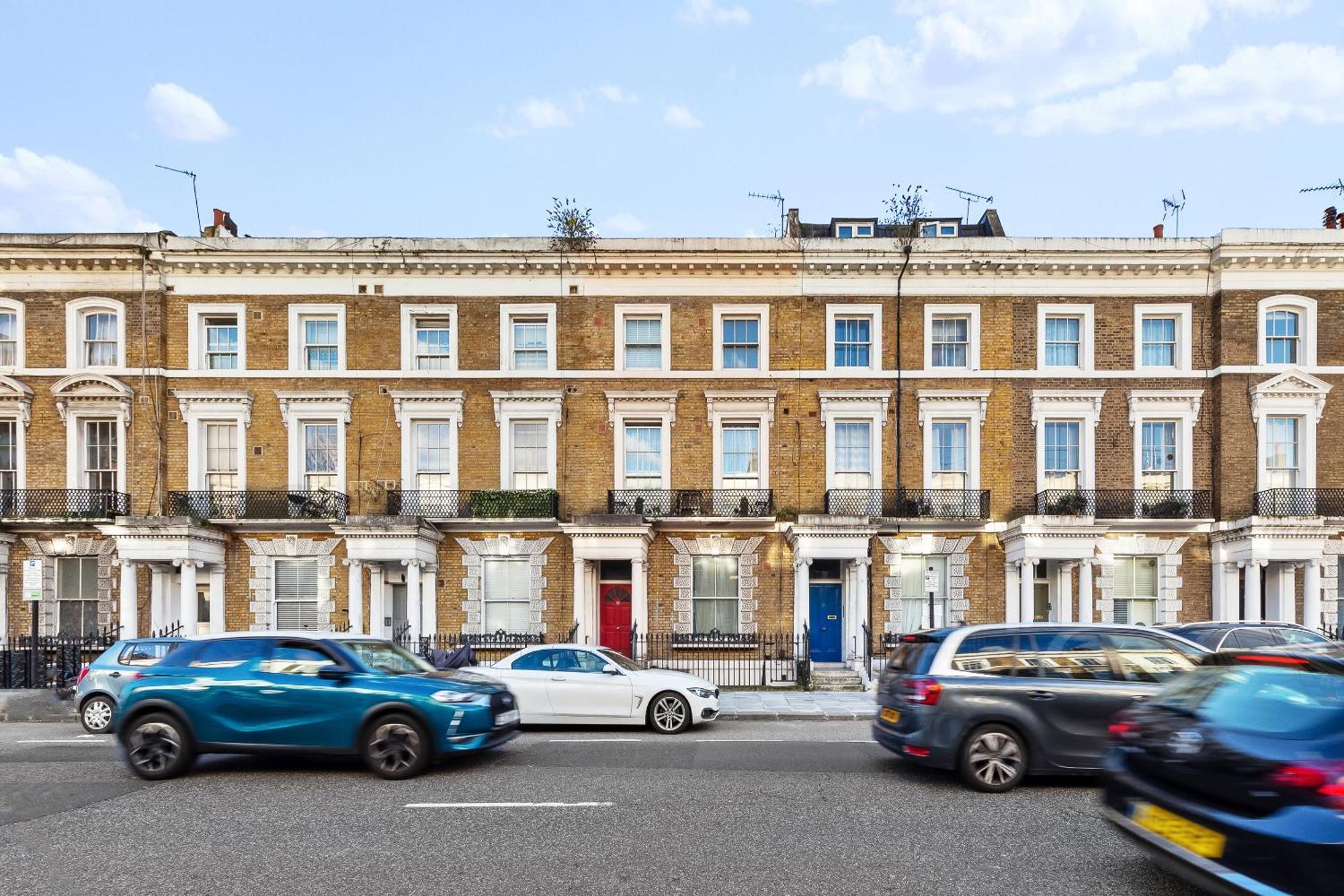 Balcony Blue Theme 1 Bedroom Central London Luxury Flat Near Hyde Park! Accommodates Up To 6! Double Sofa Bed And Next To Station! Extérieur photo