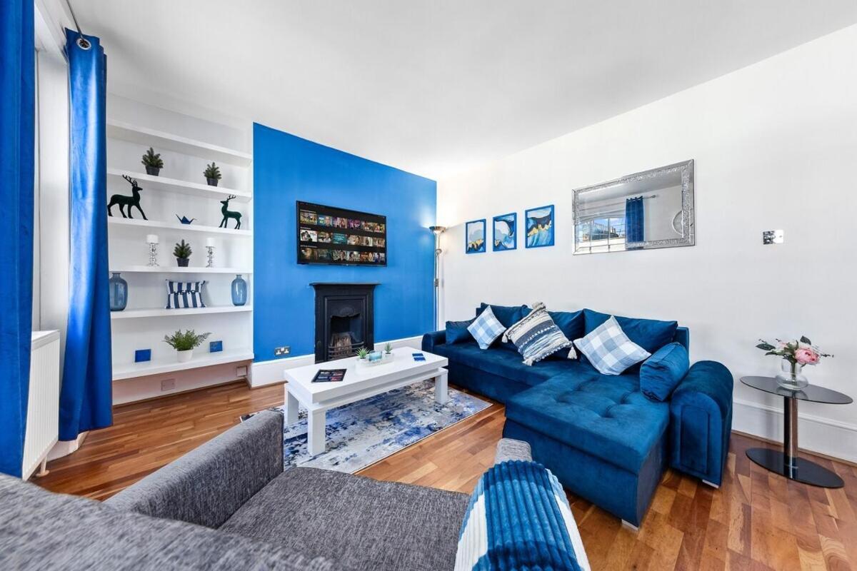 Balcony Blue Theme 1 Bedroom Central London Luxury Flat Near Hyde Park! Accommodates Up To 6! Double Sofa Bed And Next To Station! Extérieur photo