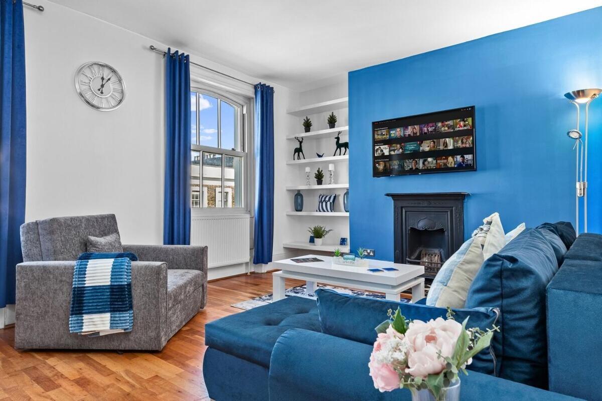 Balcony Blue Theme 1 Bedroom Central London Luxury Flat Near Hyde Park! Accommodates Up To 6! Double Sofa Bed And Next To Station! Extérieur photo